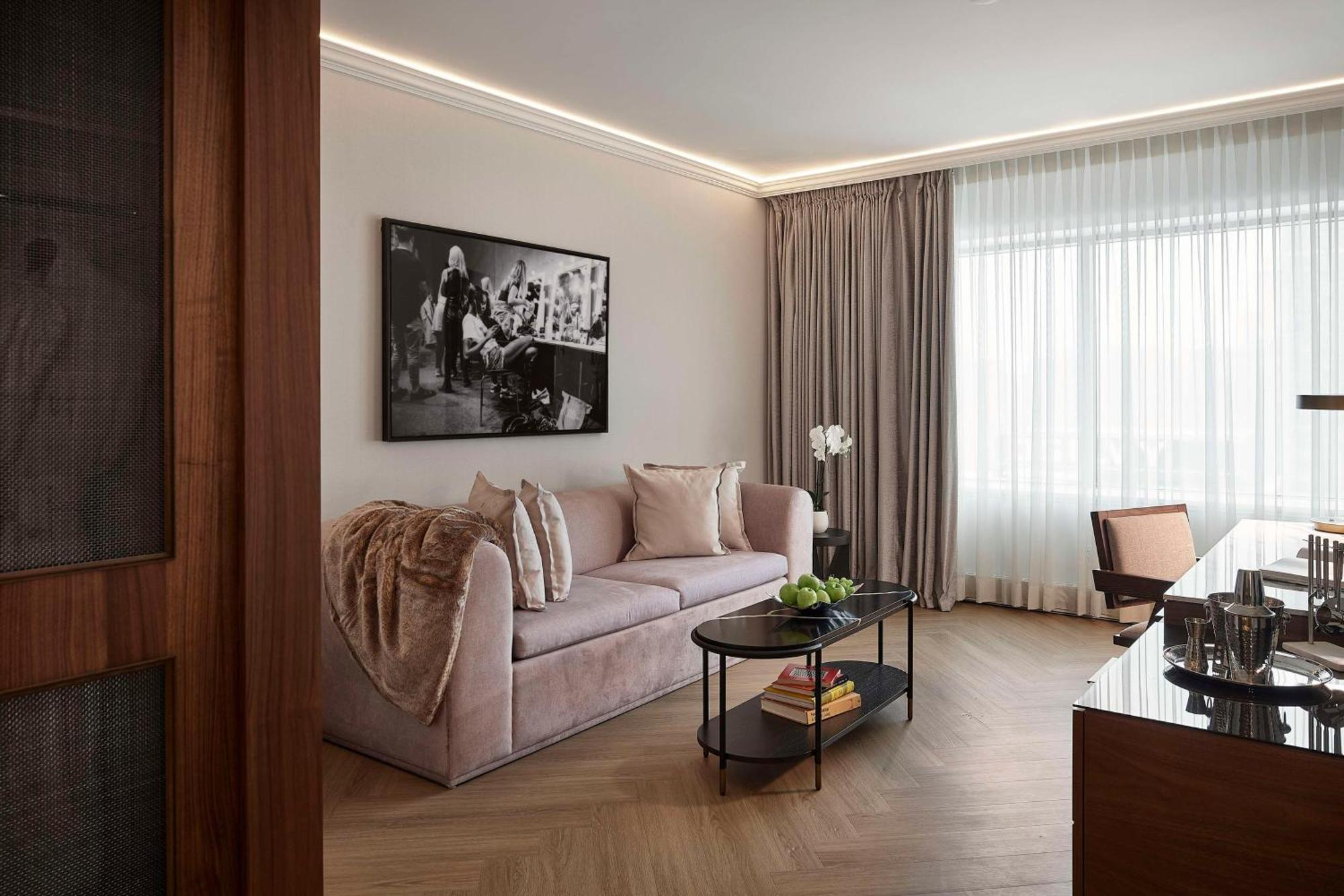 Vogue Hotel Montreal Downtown, Curio Collection By Hilton Εξωτερικό φωτογραφία