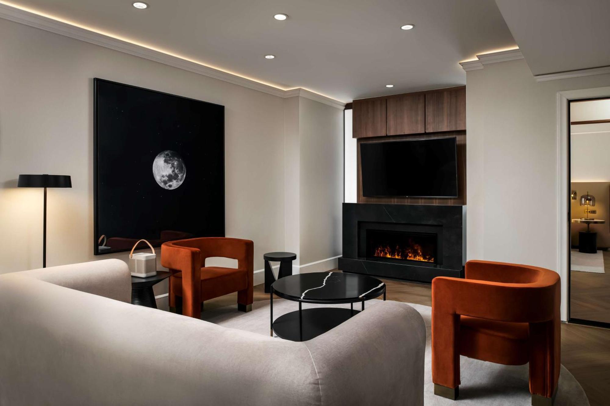 Vogue Hotel Montreal Downtown, Curio Collection By Hilton Εξωτερικό φωτογραφία